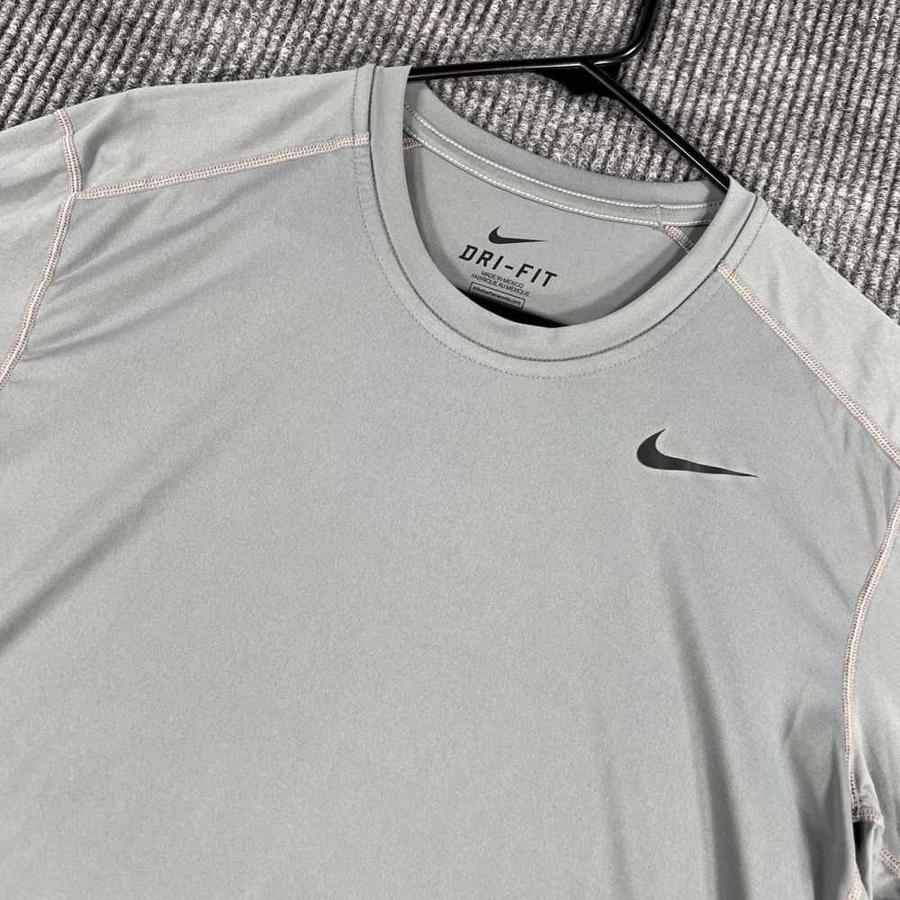 Nike Dri Fit Shirt Mens Medium Gray Long Sleeve Active Workout Casual Gym